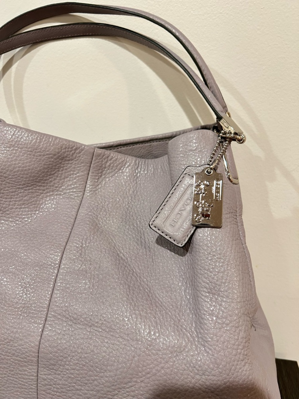 Coach Madison Phoebe Grey
Quartz shoulder bag NWOT - Picture 4 of 17